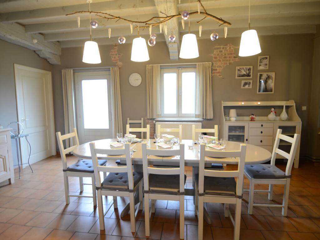 Charming Holiday Home In Zele Near The Forest 外观 照片