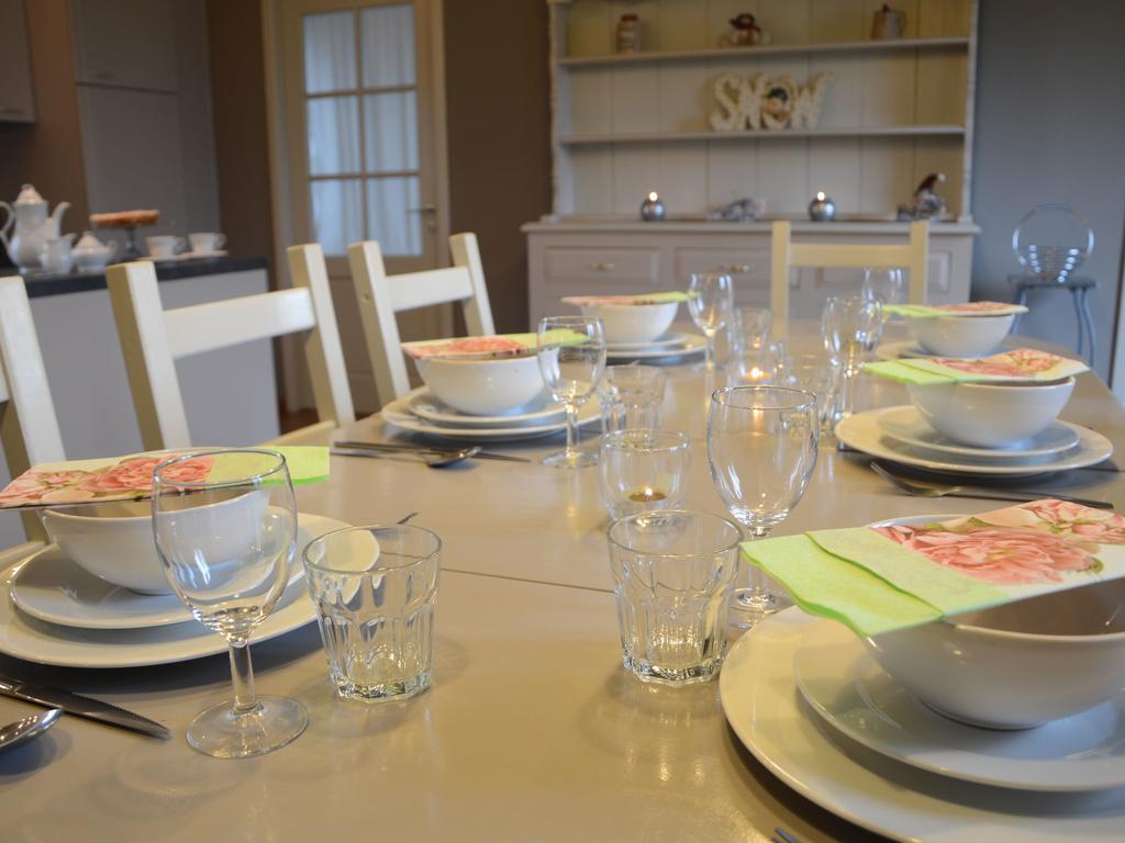 Charming Holiday Home In Zele Near The Forest 外观 照片