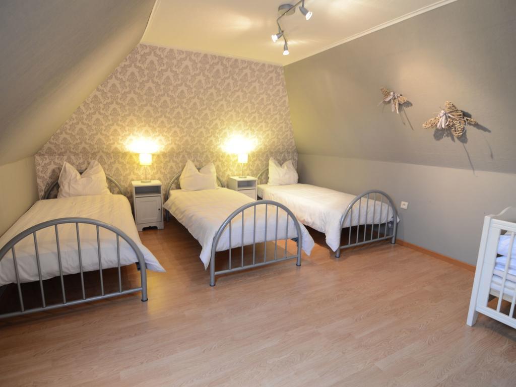 Charming Holiday Home In Zele Near The Forest 外观 照片